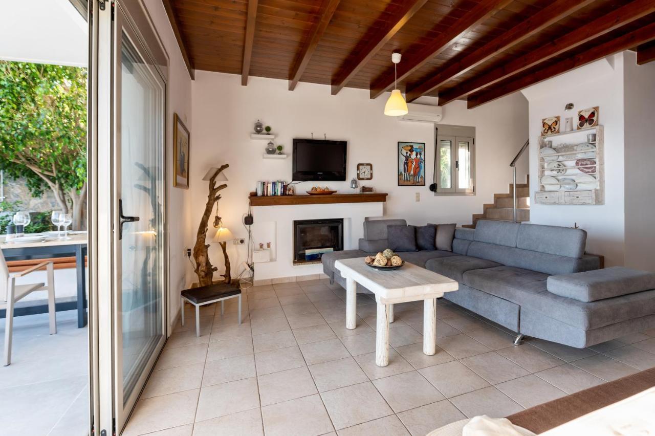 Achlia Beach Villa ภายนอก รูปภาพ