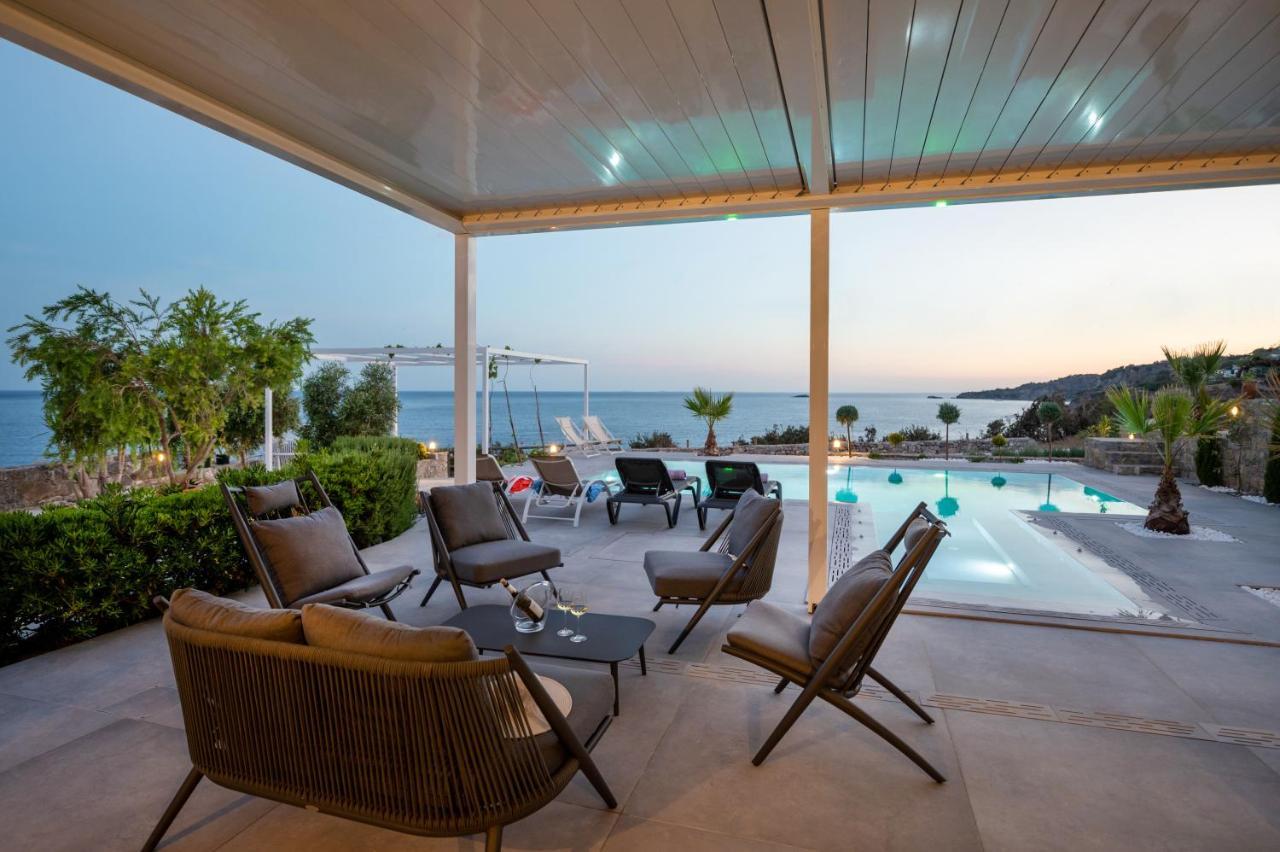 Achlia Beach Villa ภายนอก รูปภาพ