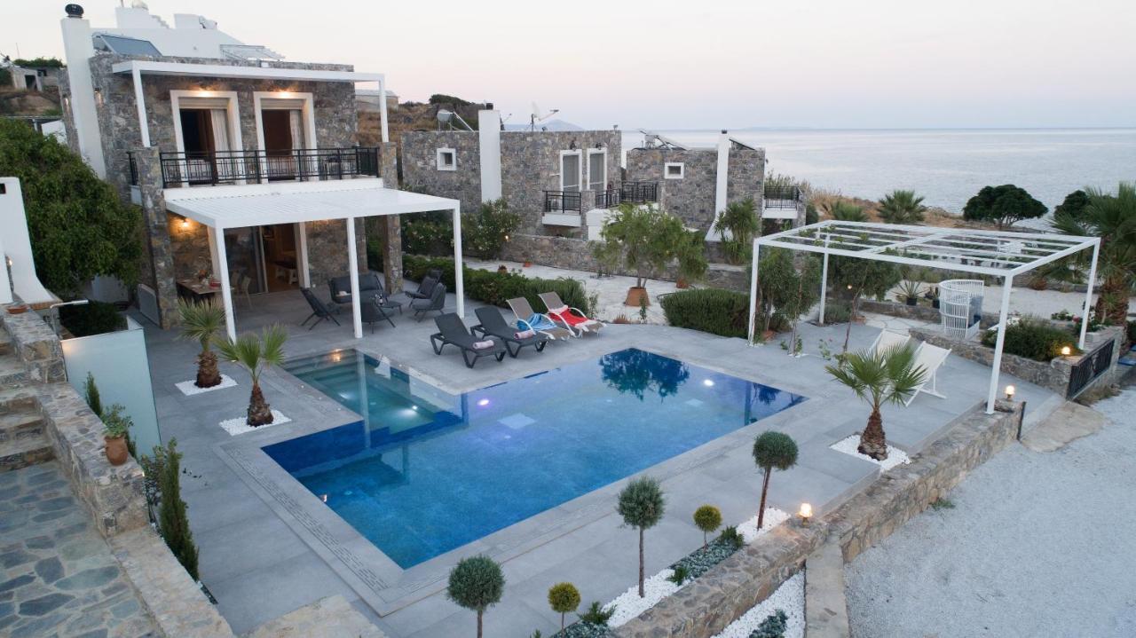 Achlia Beach Villa ภายนอก รูปภาพ