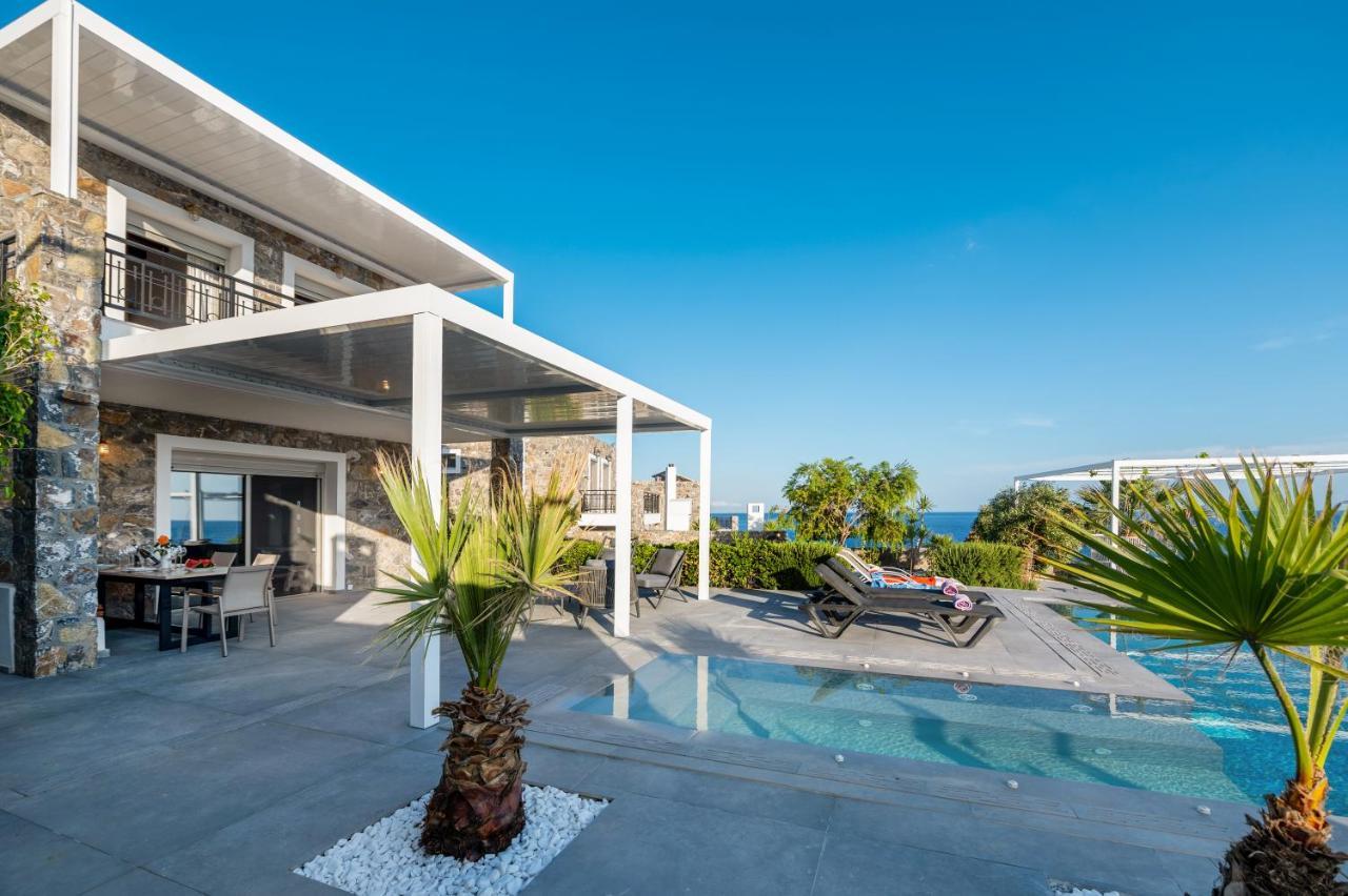 Achlia Beach Villa ภายนอก รูปภาพ